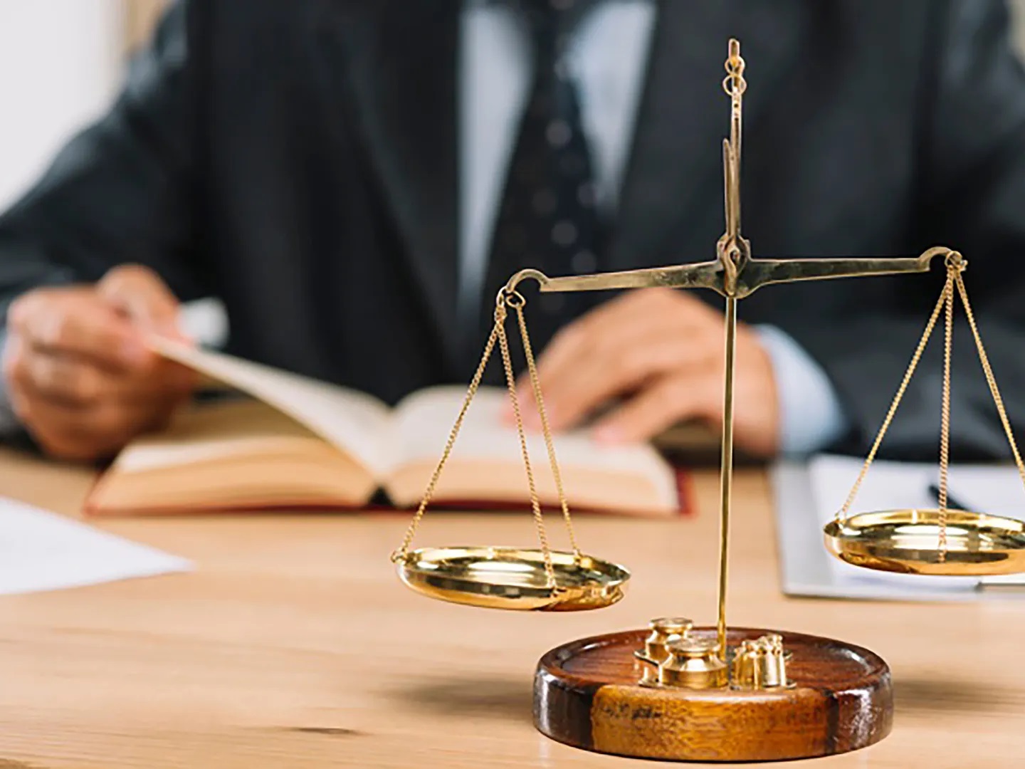 Escala de justica de ouro