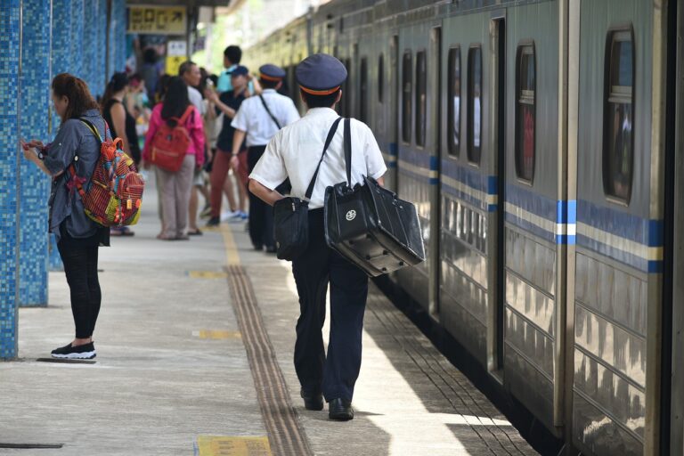 Maquinista ferroviário trabalhando (foto ilustrativa)