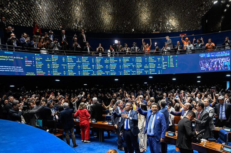 Plenário do Senado Federal durante a votação da proposta que acaba com a escala 6x1