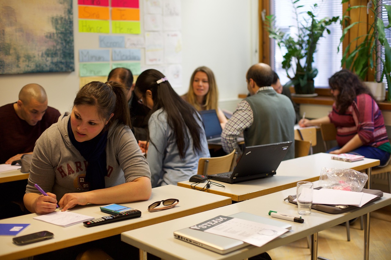Sala de aula para adultos (foto ilustrativa)